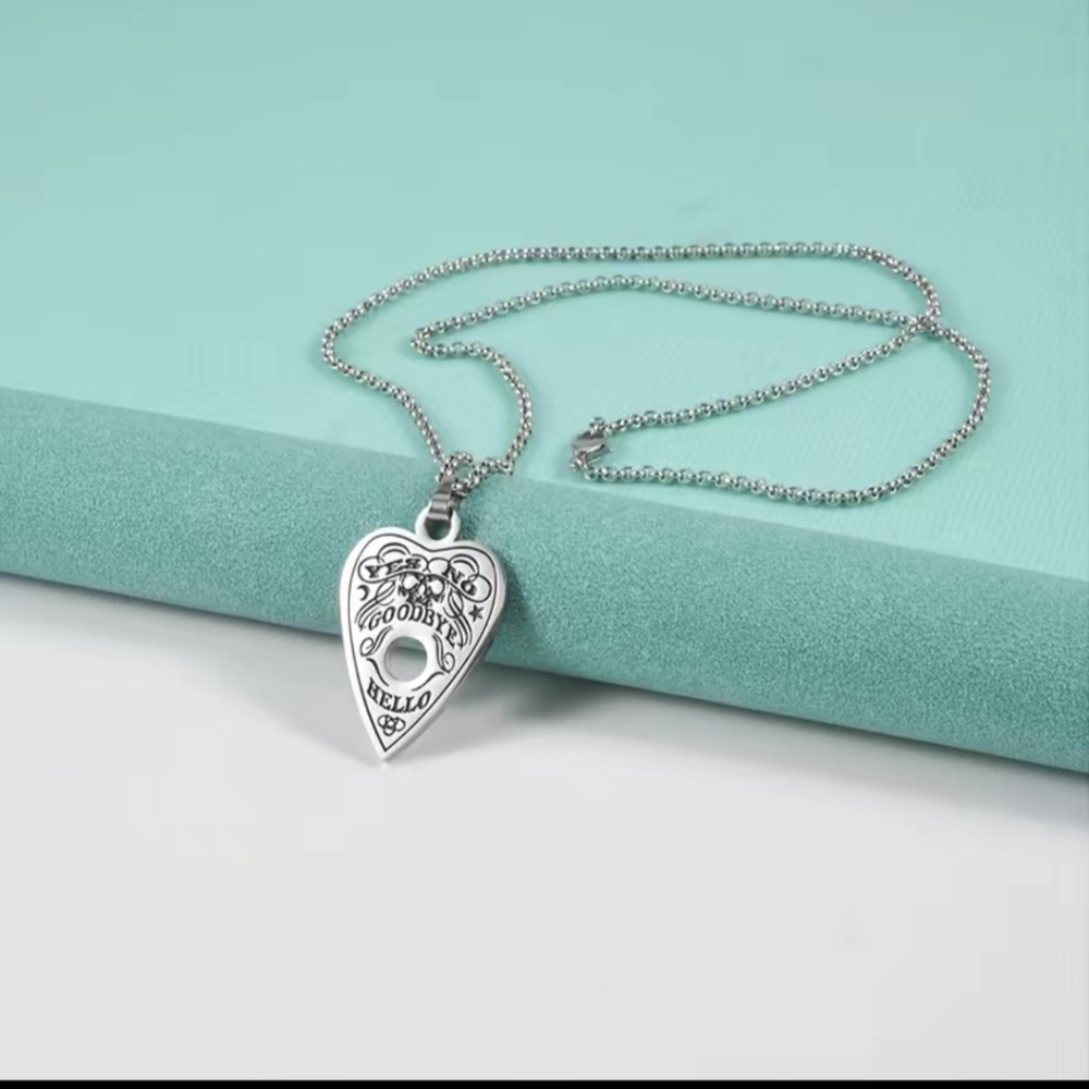 Ouija planchet necklace - Picture 3 of 4